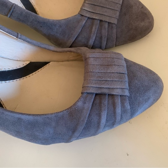 Naturalizer suede pumps size 6 - Picture 3 of 4